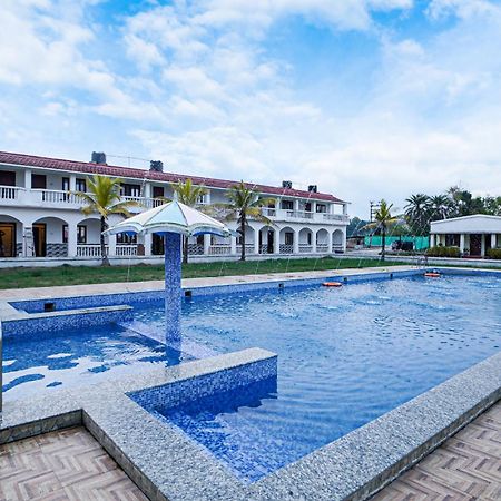 Silver Sand Eco Resort !! Beachfront !! With Biggest Pool And Huge Open Area !! Ideal For Weddings !! Couple Friendly !! Mandarmani Exterior photo