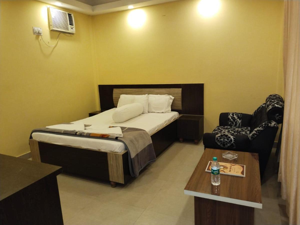 Silver Sand Eco Resort !! Beachfront !! With Biggest Pool And Huge Open Area !! Ideal For Weddings !! Couple Friendly !! Mandarmani Exterior photo