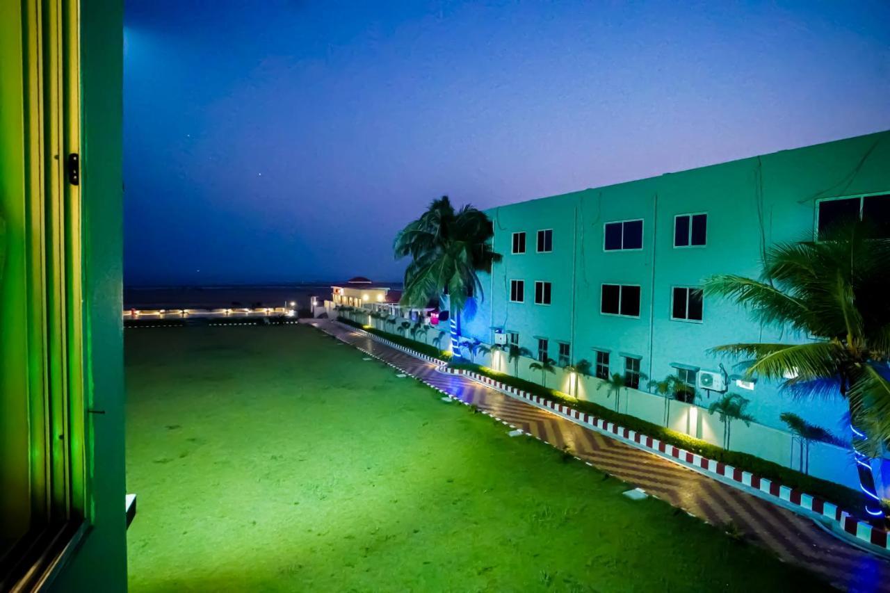 Silver Sand Eco Resort !! Beachfront !! With Biggest Pool And Huge Open Area !! Ideal For Weddings !! Couple Friendly !! Mandarmani Exterior photo