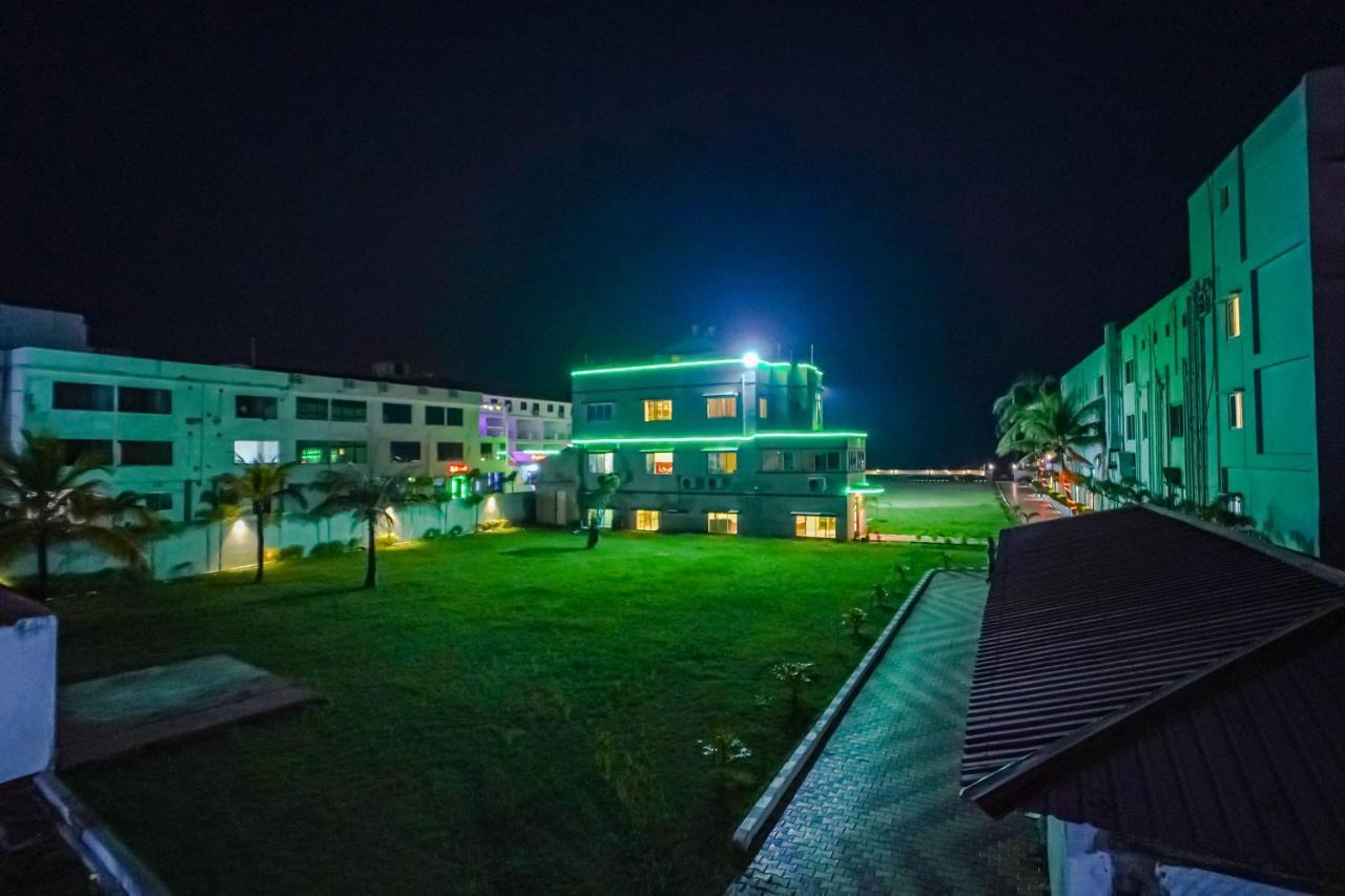 Silver Sand Eco Resort !! Beachfront !! With Biggest Pool And Huge Open Area !! Ideal For Weddings !! Couple Friendly !! Mandarmani Exterior photo