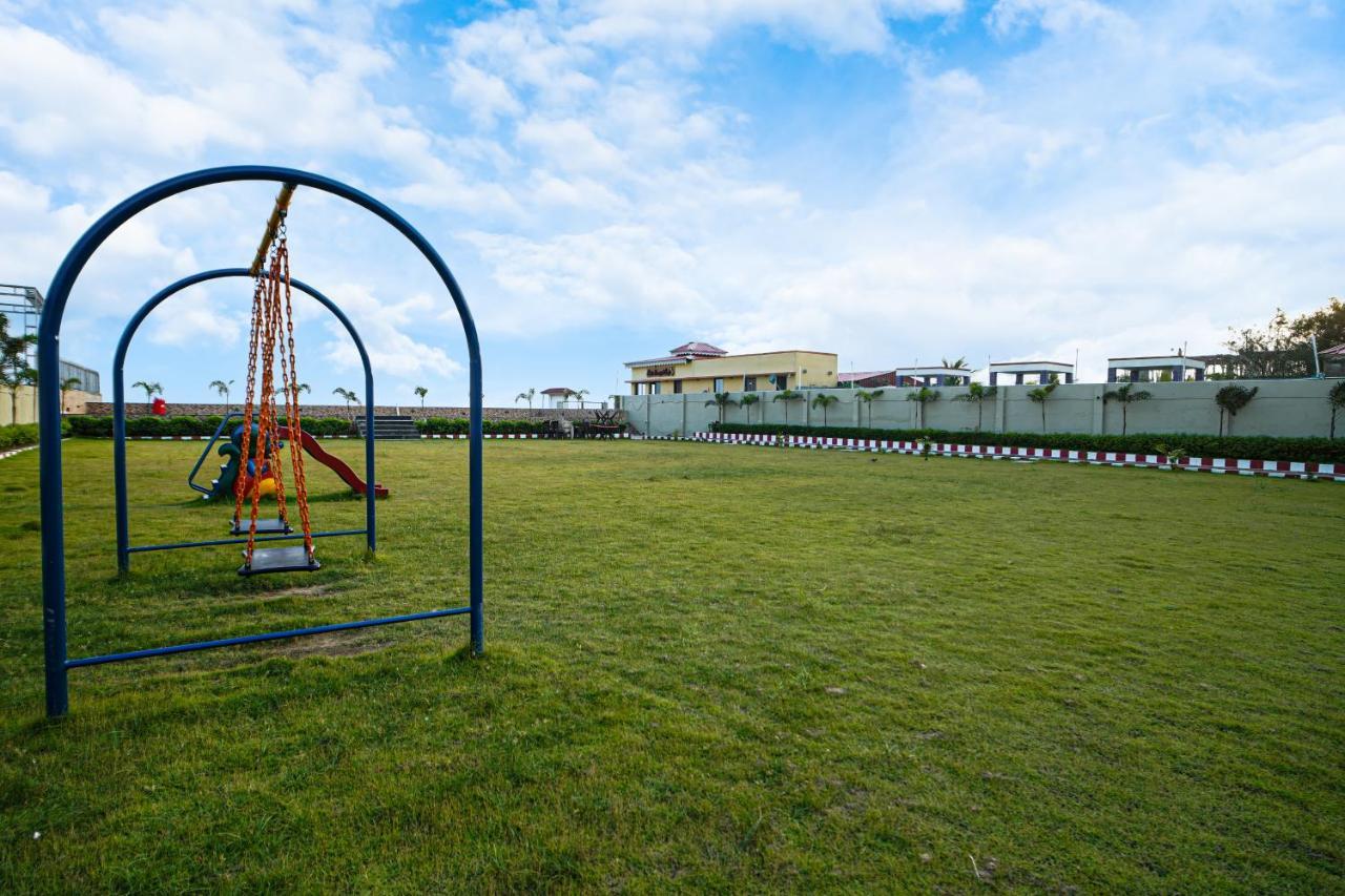 Silver Sand Eco Resort !! Beachfront !! With Biggest Pool And Huge Open Area !! Ideal For Weddings !! Couple Friendly !! Mandarmani Exterior photo